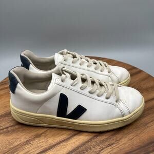 Veja Shoes Womens Size 8 White Leather Comfort Casual Walking School Sneakers